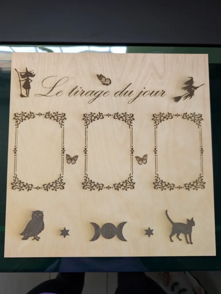 Planche pour tirage de cartes 